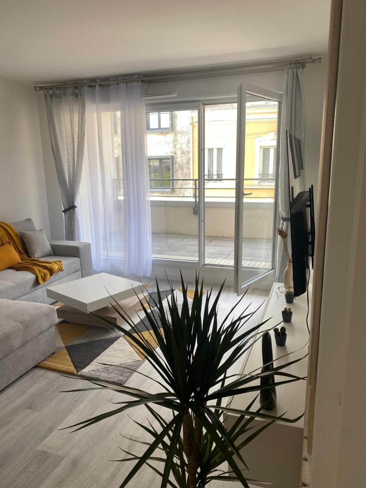 Appartement 24H Du Mans Le Mans Exteriör bild
